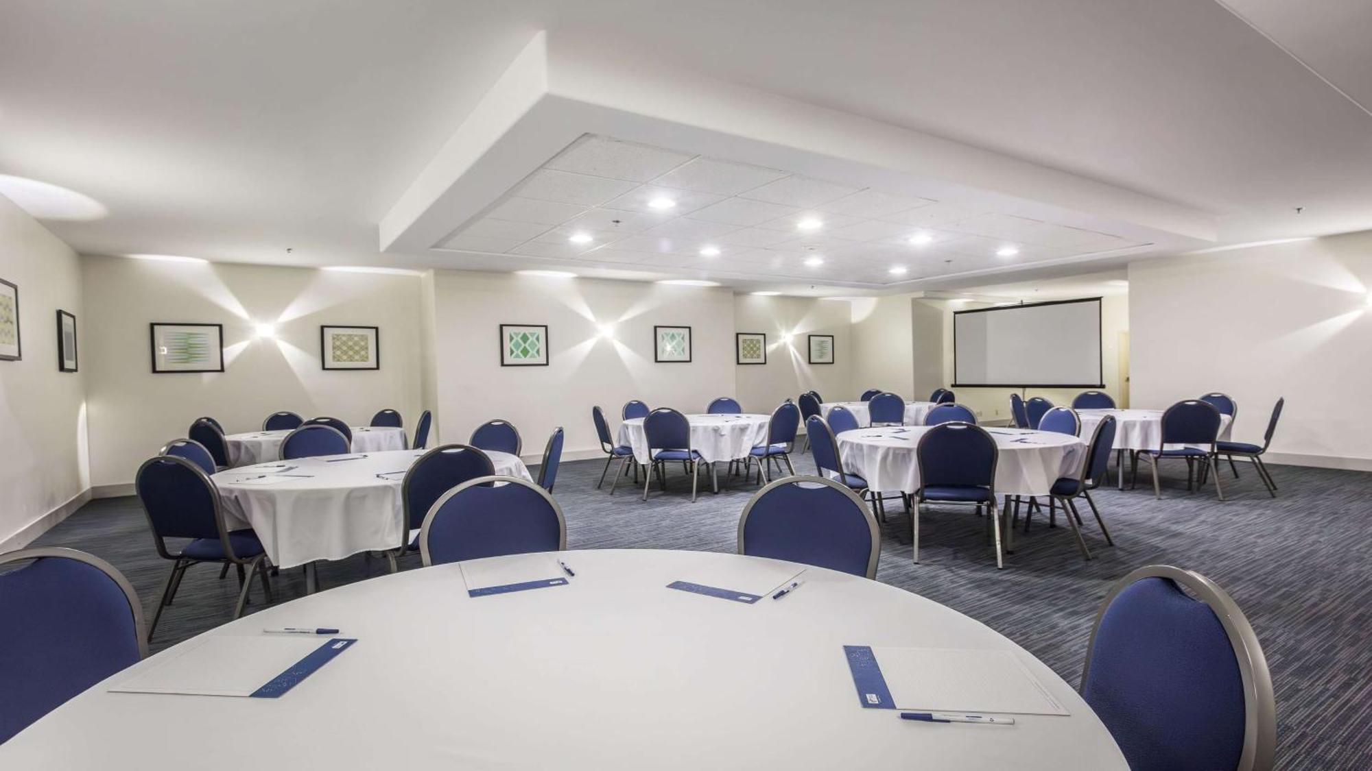 Holiday Inn Express & Suites-Regina-South By Ihg Екстериор снимка