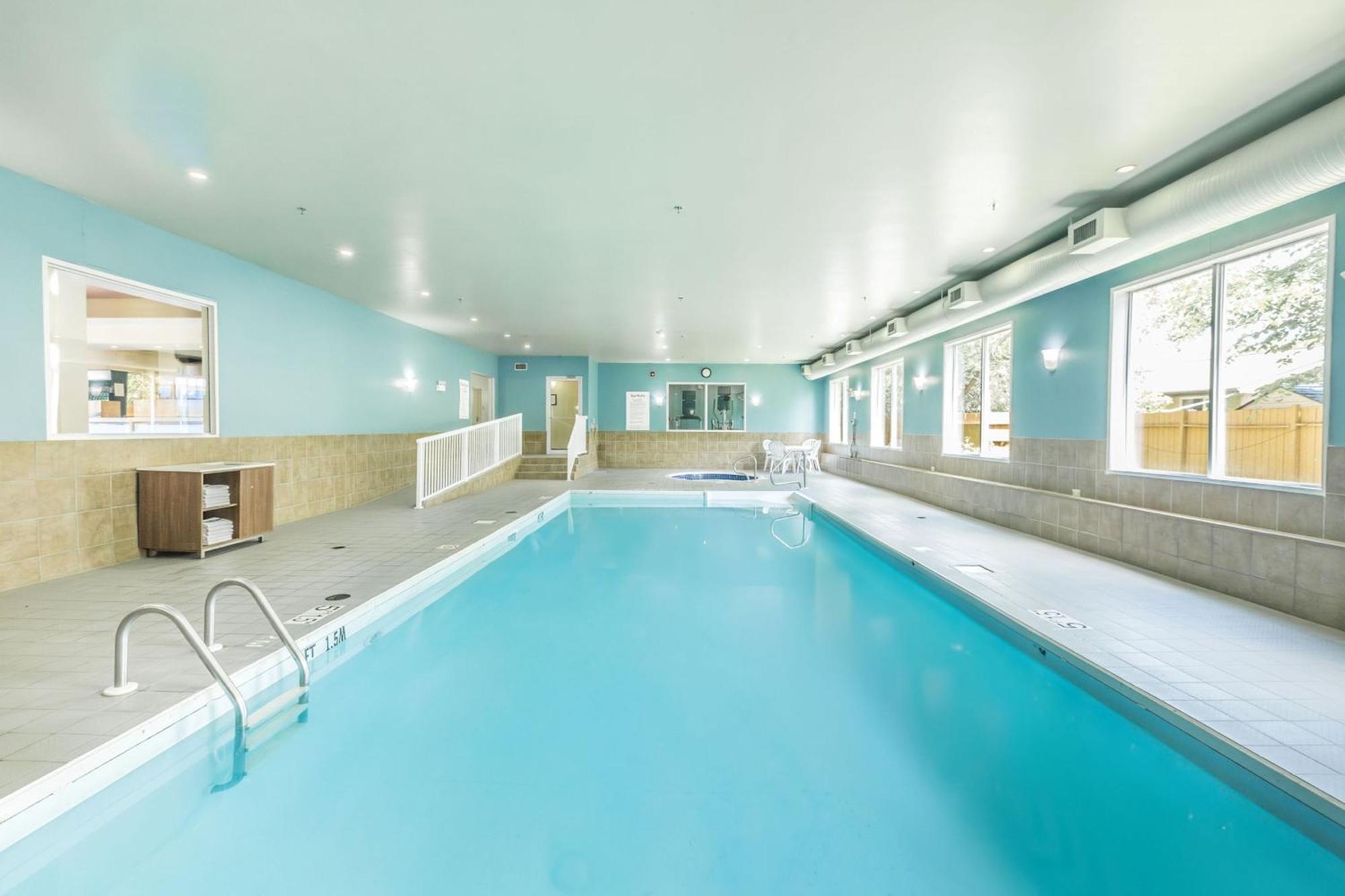 Holiday Inn Express & Suites-Regina-South By Ihg Екстериор снимка