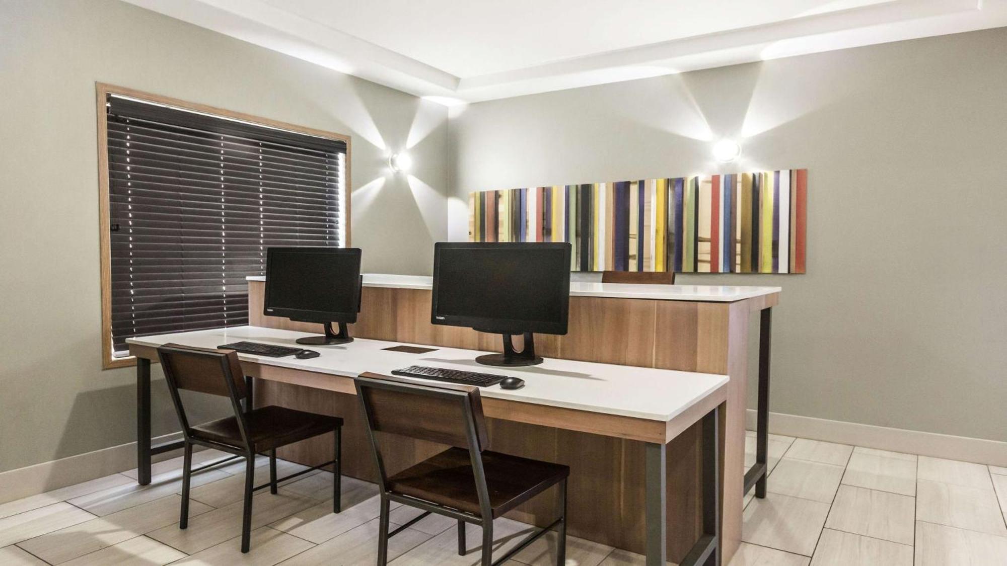 Holiday Inn Express & Suites-Regina-South By Ihg Екстериор снимка