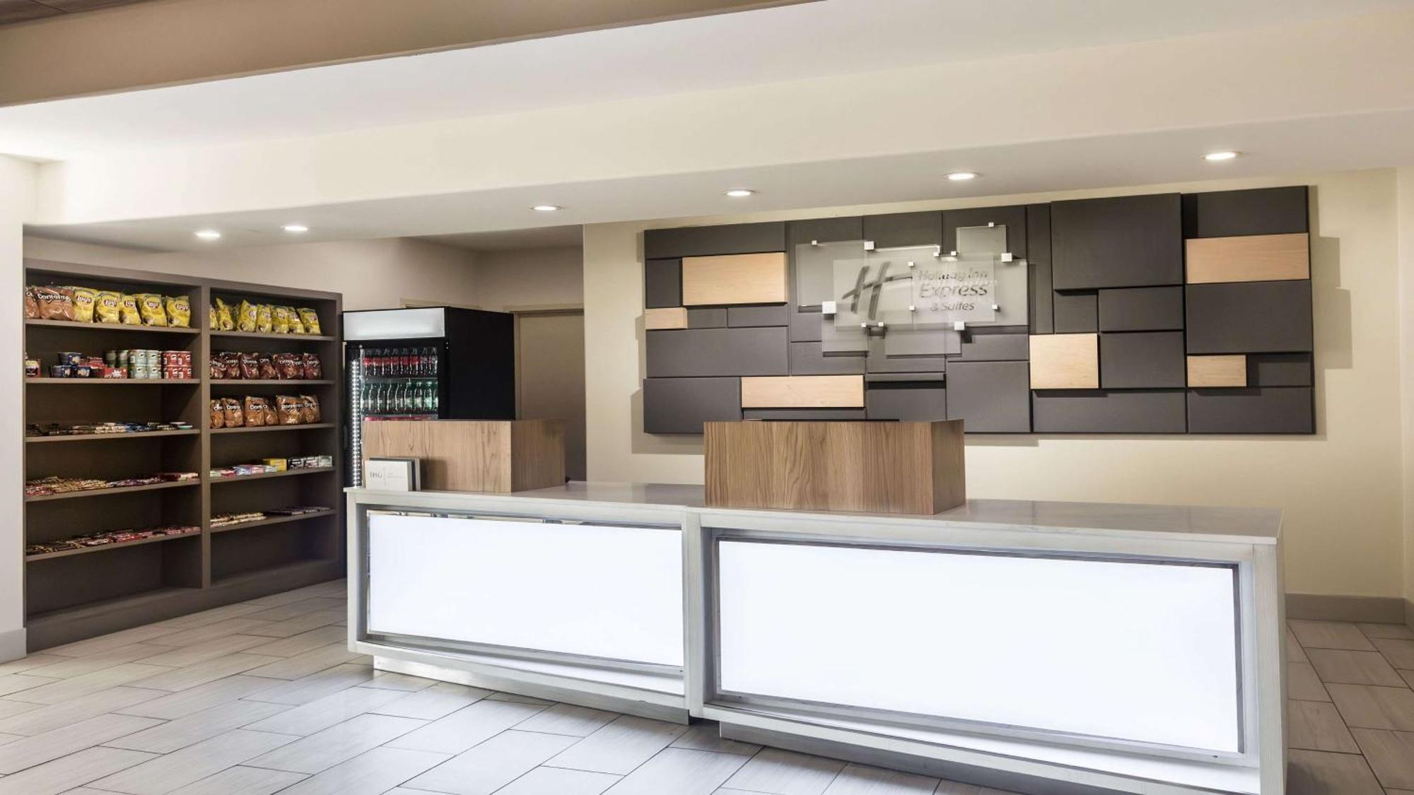 Holiday Inn Express & Suites-Regina-South By Ihg Екстериор снимка