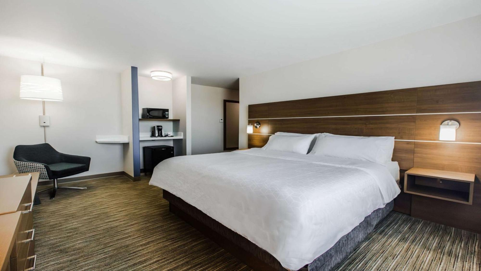 Holiday Inn Express & Suites-Regina-South By Ihg Екстериор снимка