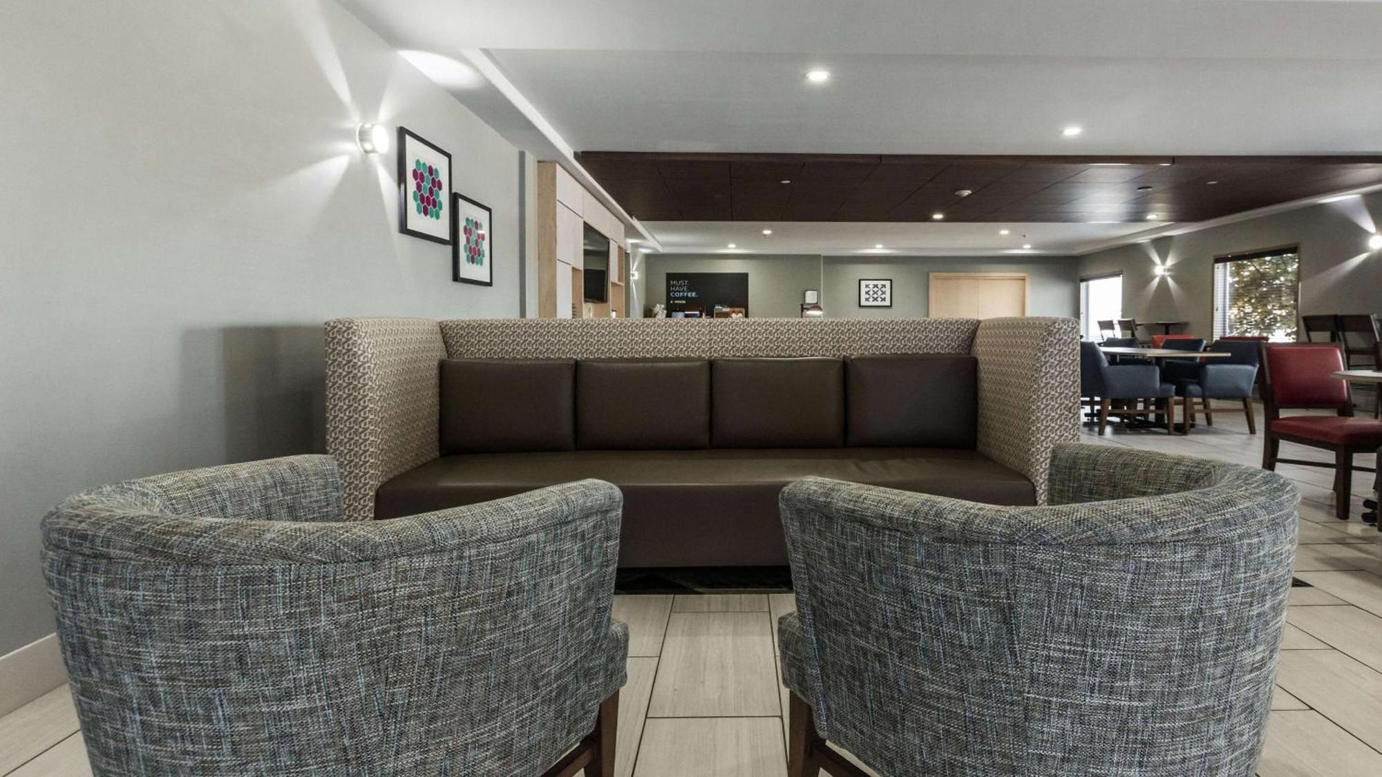 Holiday Inn Express & Suites-Regina-South By Ihg Екстериор снимка