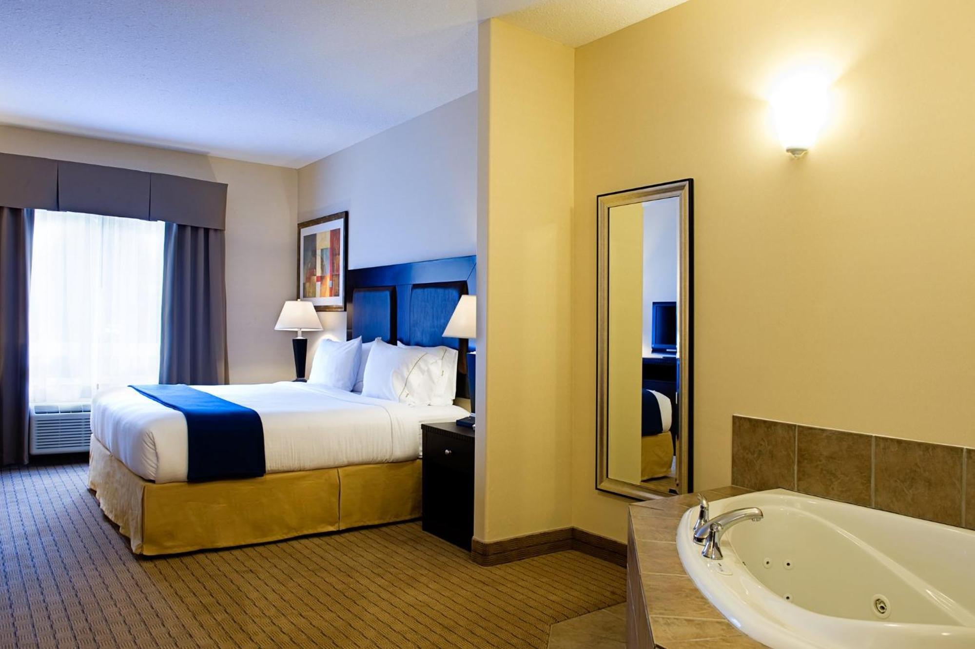 Holiday Inn Express & Suites-Regina-South By Ihg Екстериор снимка